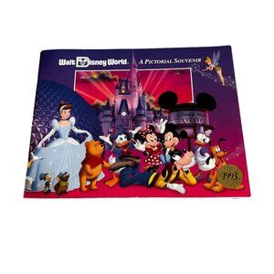 WALT DISNEY WORLD Skyway Aladdin's Oasis 1993 Pictorial Souvenir Book Disneyana